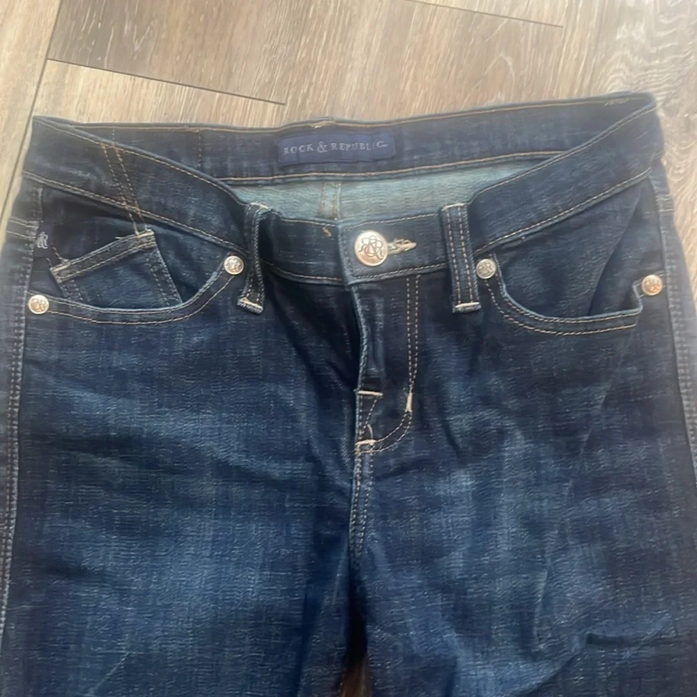 Rock & Republic dark bootcut slimming size 8 jeans clean cut sparkle rhinestone